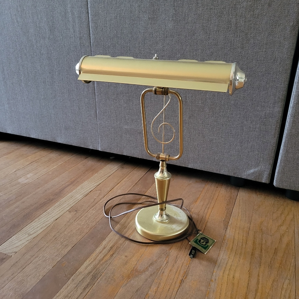 A&P Irmischer Co Musical Note Lamp